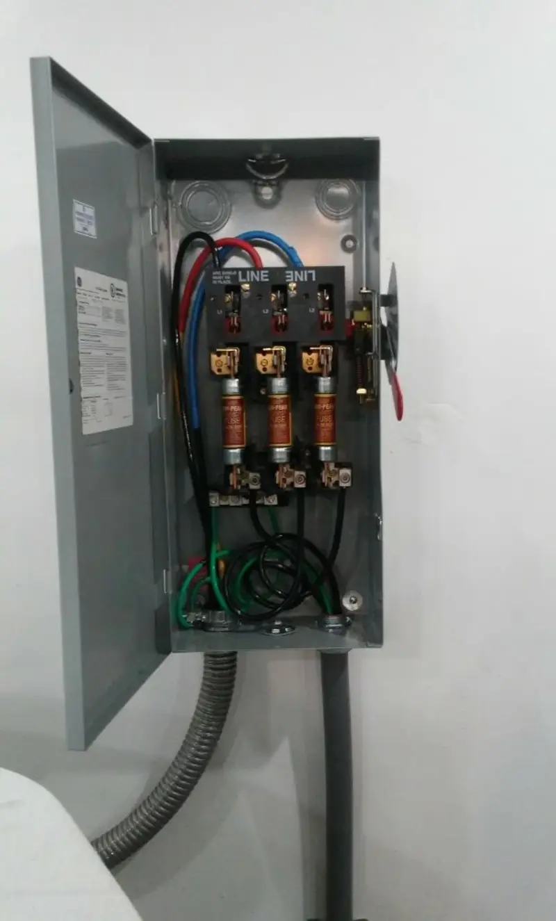 Three-phase disconnect switch installed for Smoke Detector Installation in Absecon